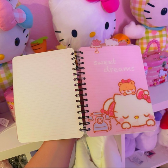 Hello Kitty Notebook - Picture 3 of 3